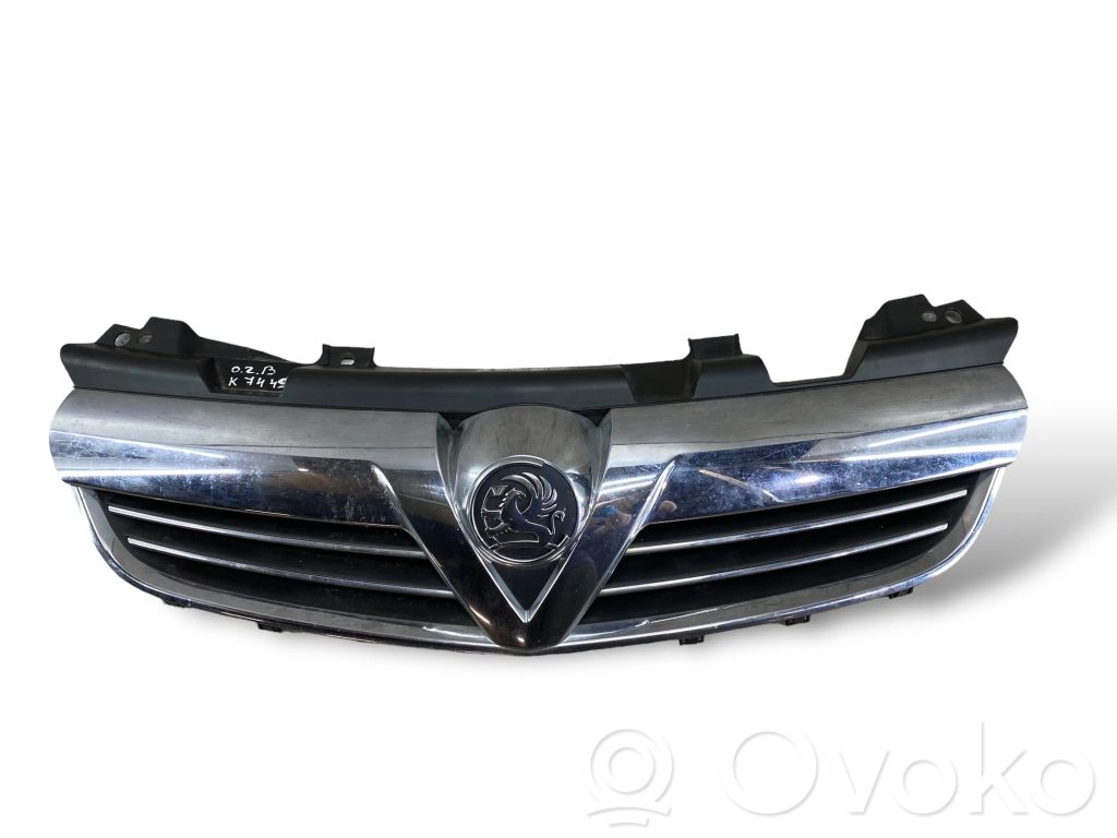 Opel Zafira B Front bumper upper radiator grill 