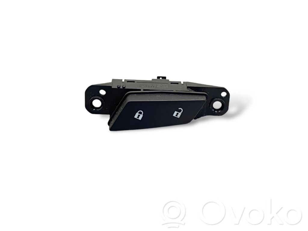 Chevrolet Cruze Central locking switch button 