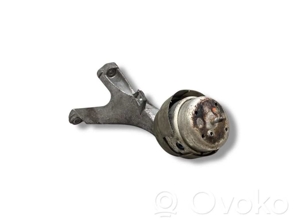 Audi A3 S3 A3 Sportback 8P Engine mounting bracket 