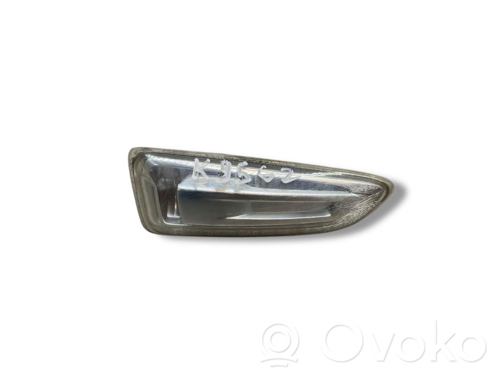 Opel Astra J Etupuskurin suuntavilkku 