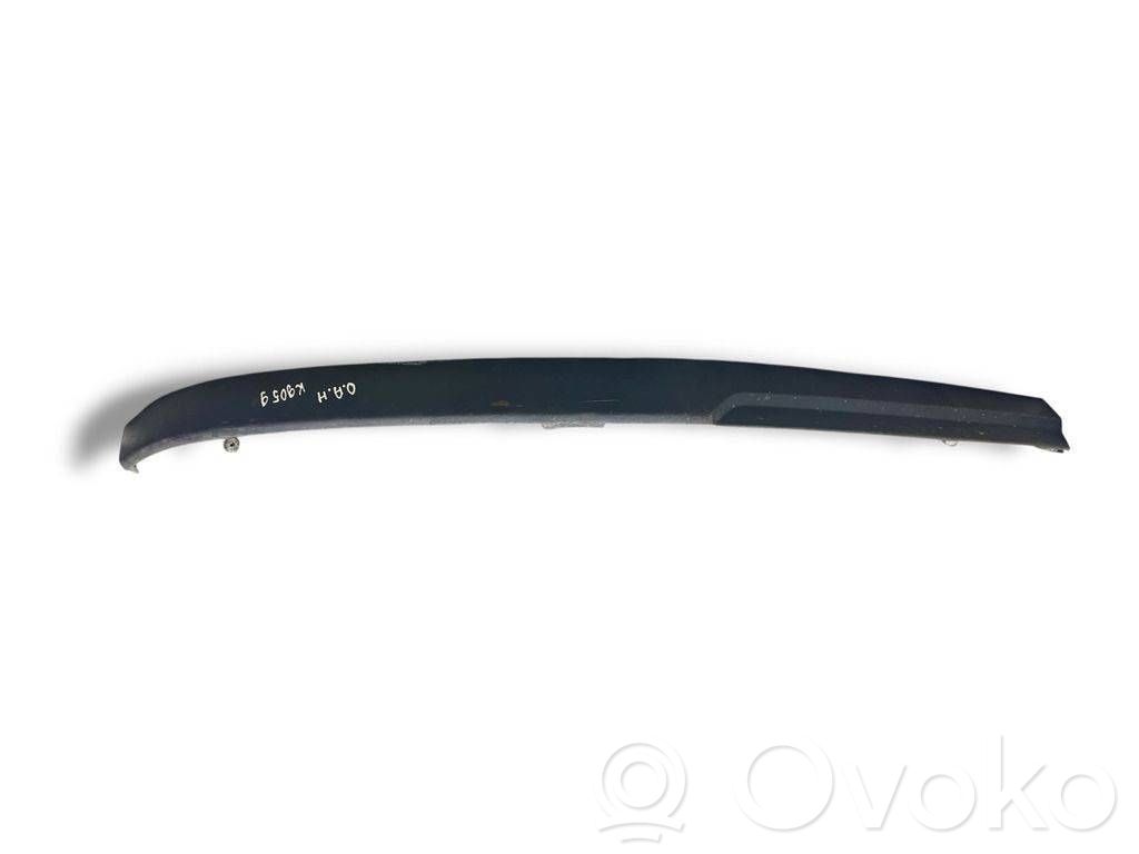 Opel Astra H Borde del parachoques delantero 