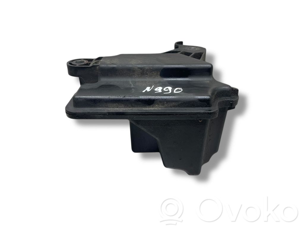 Volvo V70 Vacuum air tank 