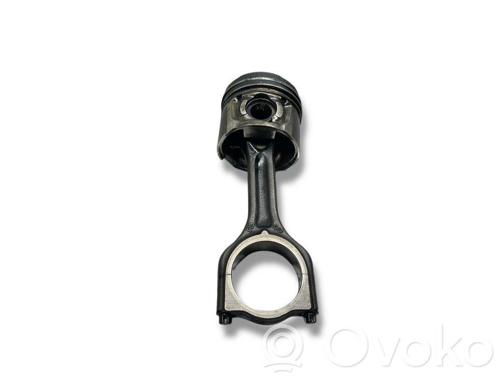 Citroen C4 Grand Picasso Piston with connecting rod 