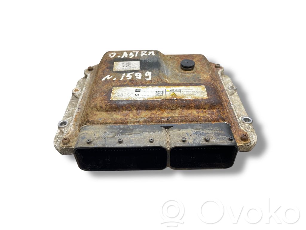 Opel Astra H Engine control unit/module 