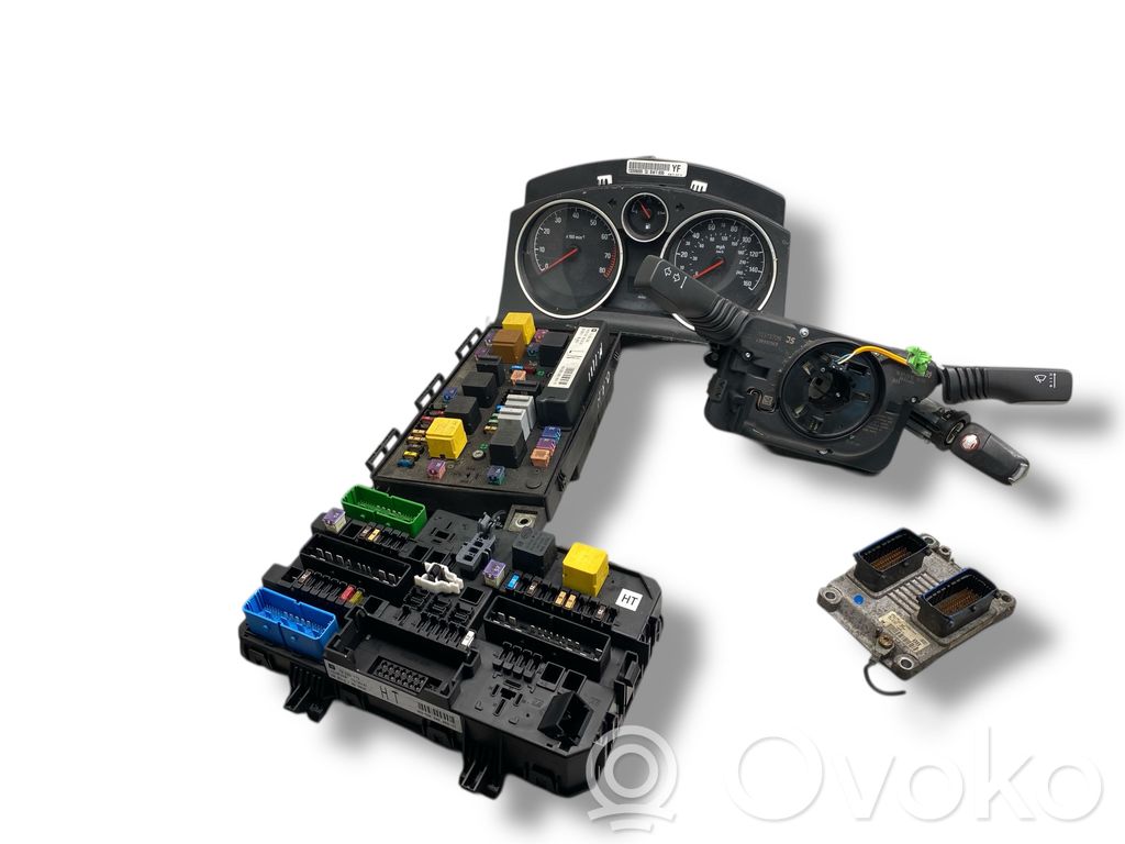Opel Astra H Kit cu ECU motor și set închidere uși 