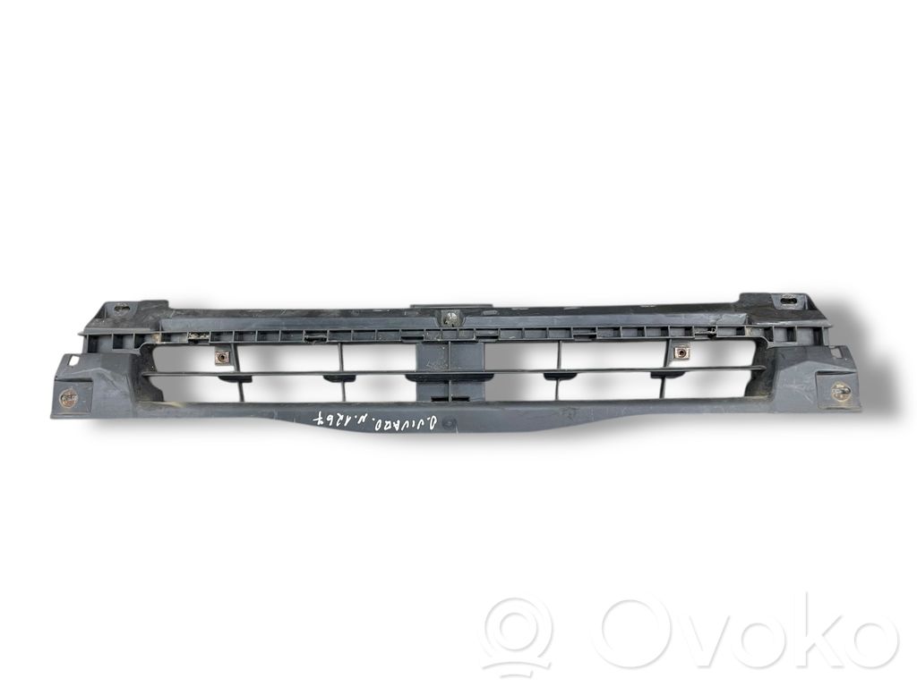 Opel Vivaro Uchwyt / Mocowanie zderzaka przedniego 