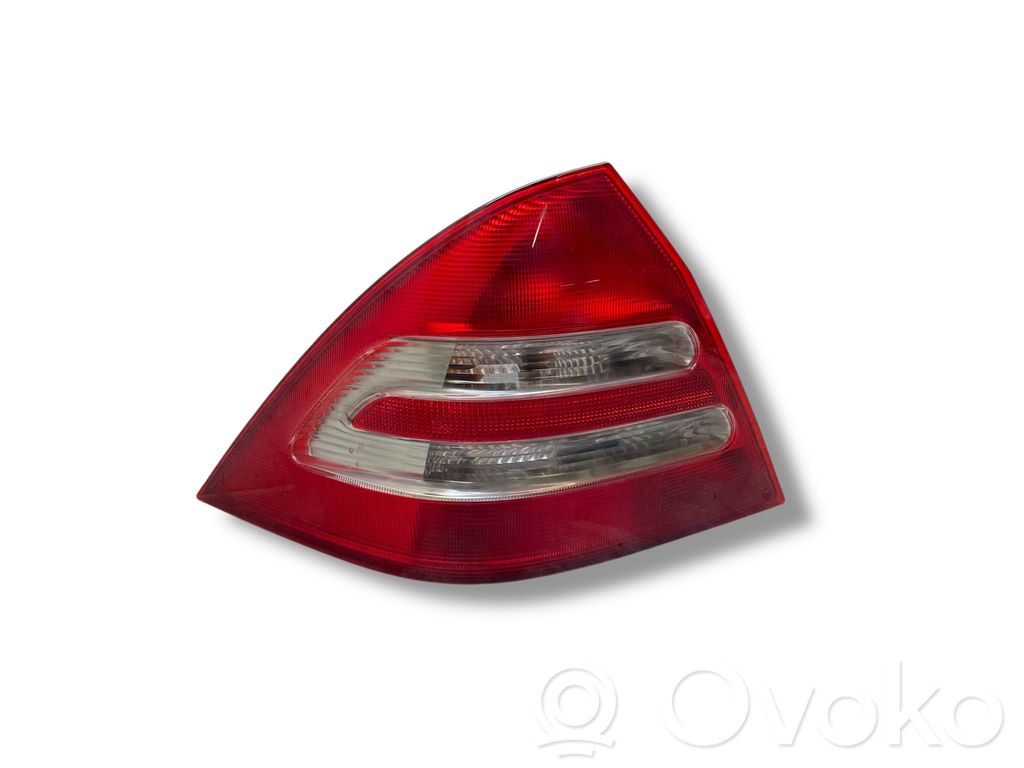 Mercedes-Benz B W245 Lampă spate în caroserie 