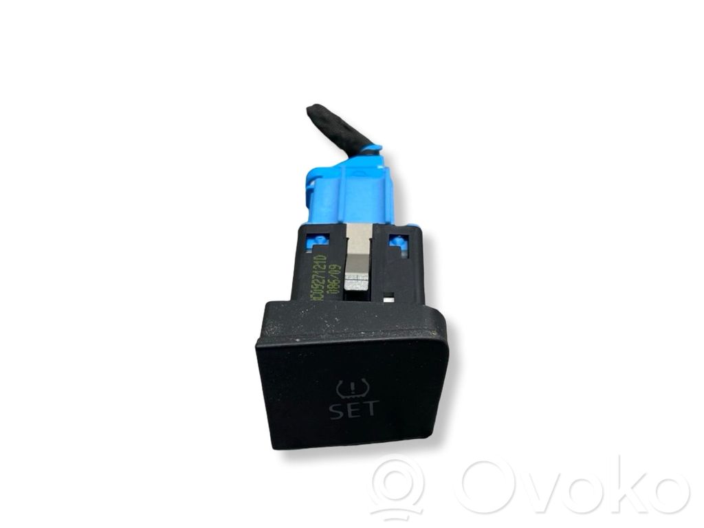 Volkswagen PASSAT CC Botón de reinicio del sistema TPMS 