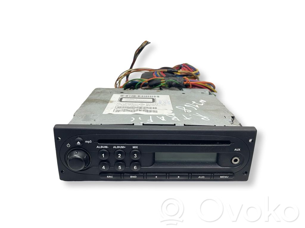 Opel Vivaro Radio/CD/DVD/GPS head unit 