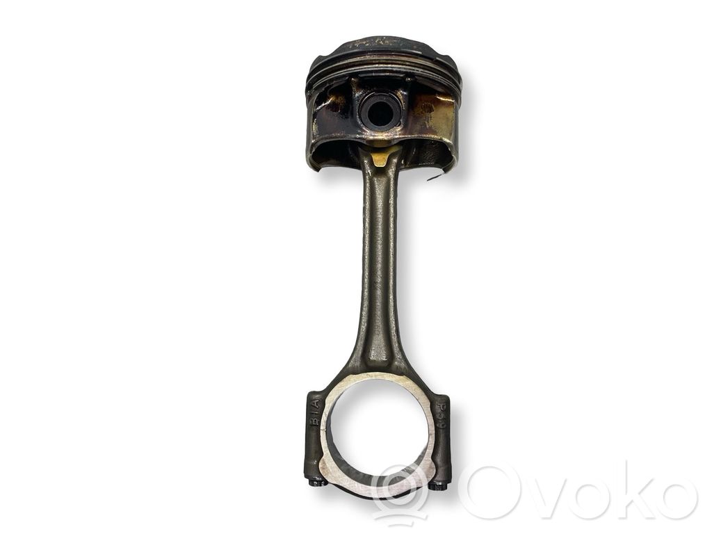 Citroen C4 Cactus Piston with connecting rod 