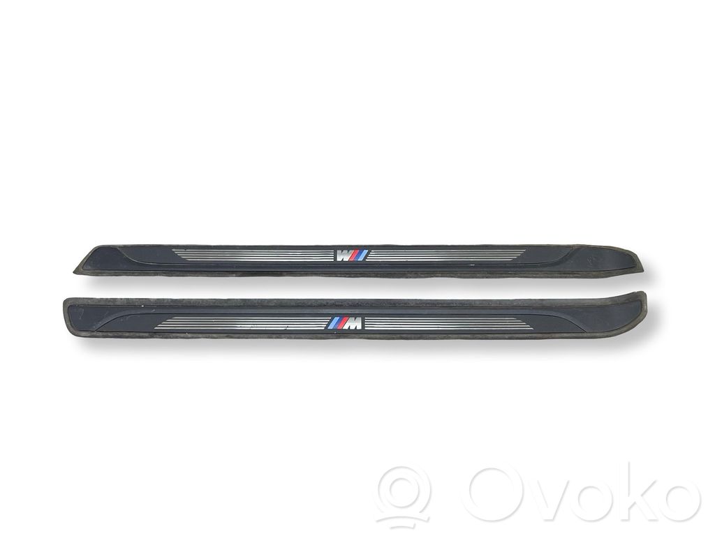 BMW 1 E81 E87 Moldura protectora del borde delantero 