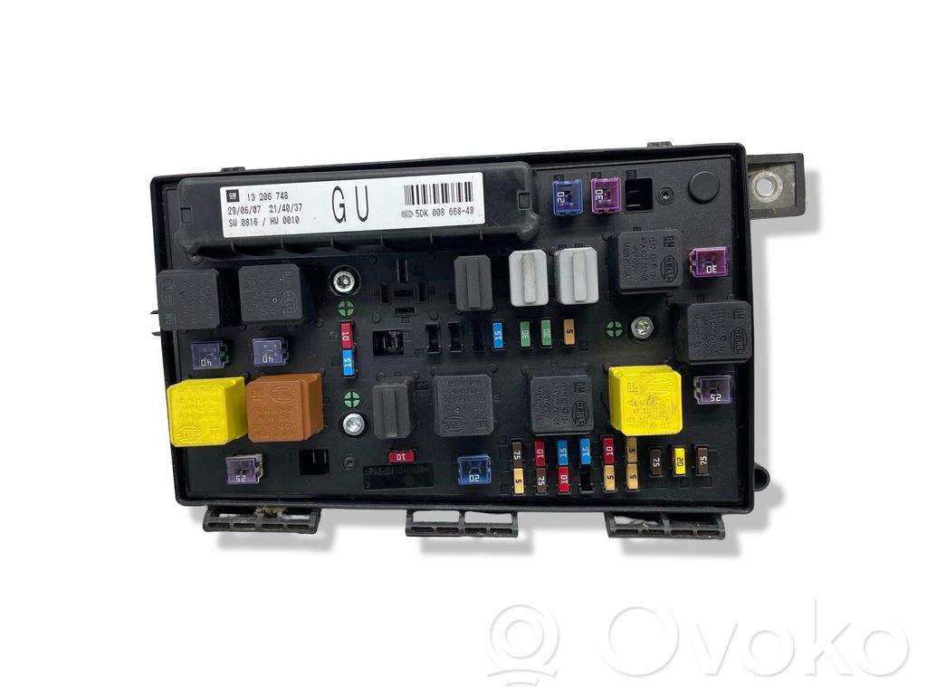 Opel Astra H Fuse module 