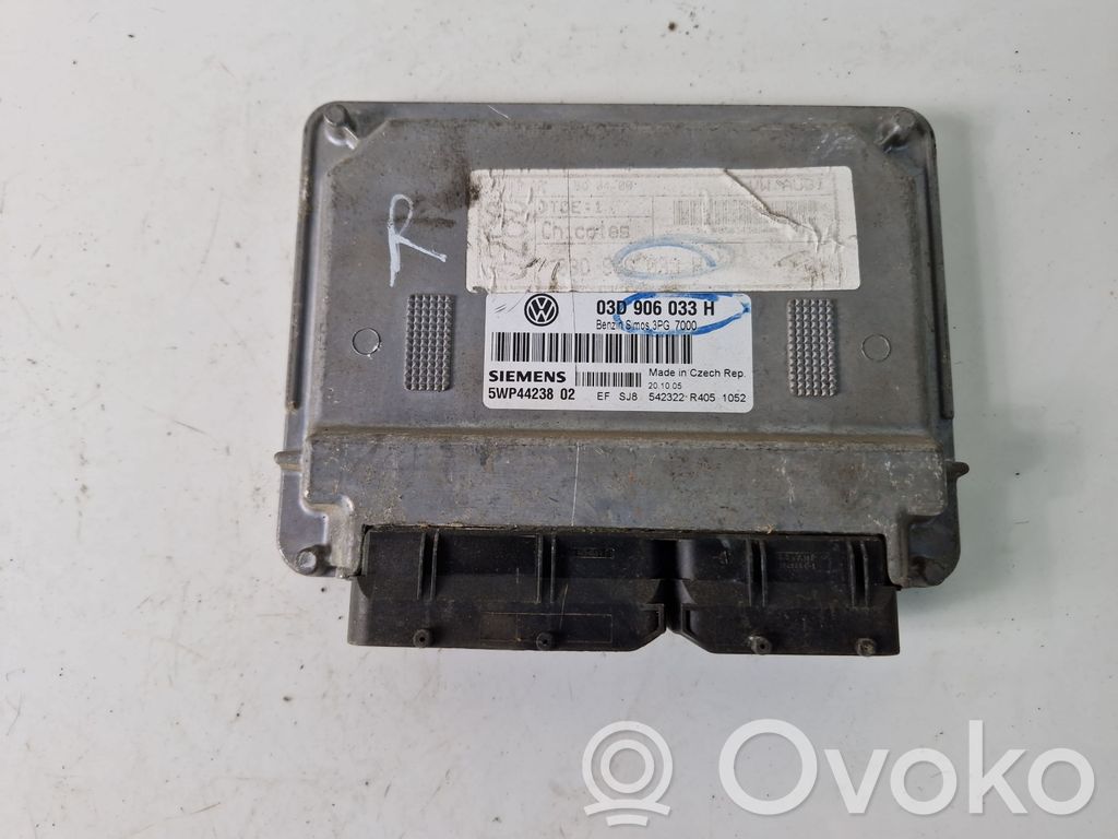 Sterownik / Moduł ECU   03D906033H,5WP4423802,39G7000