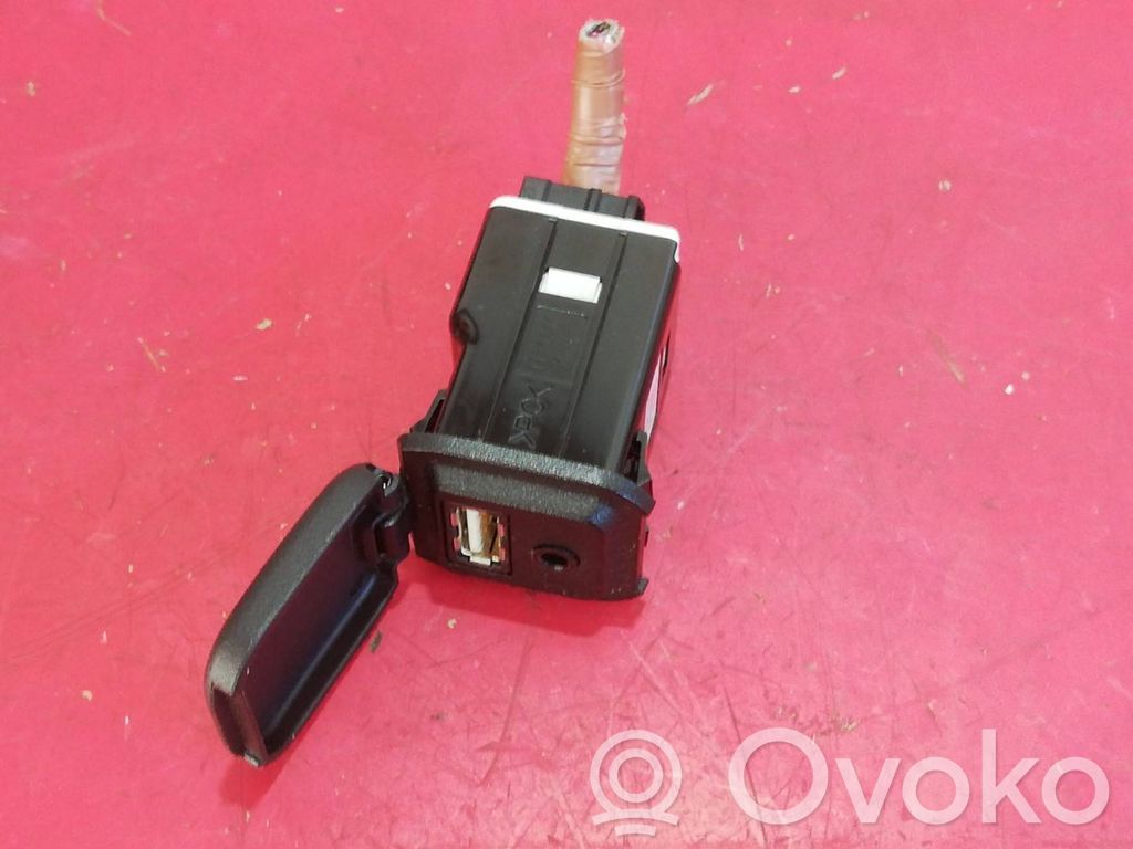 Mazda 6 AUX in-socket connector 