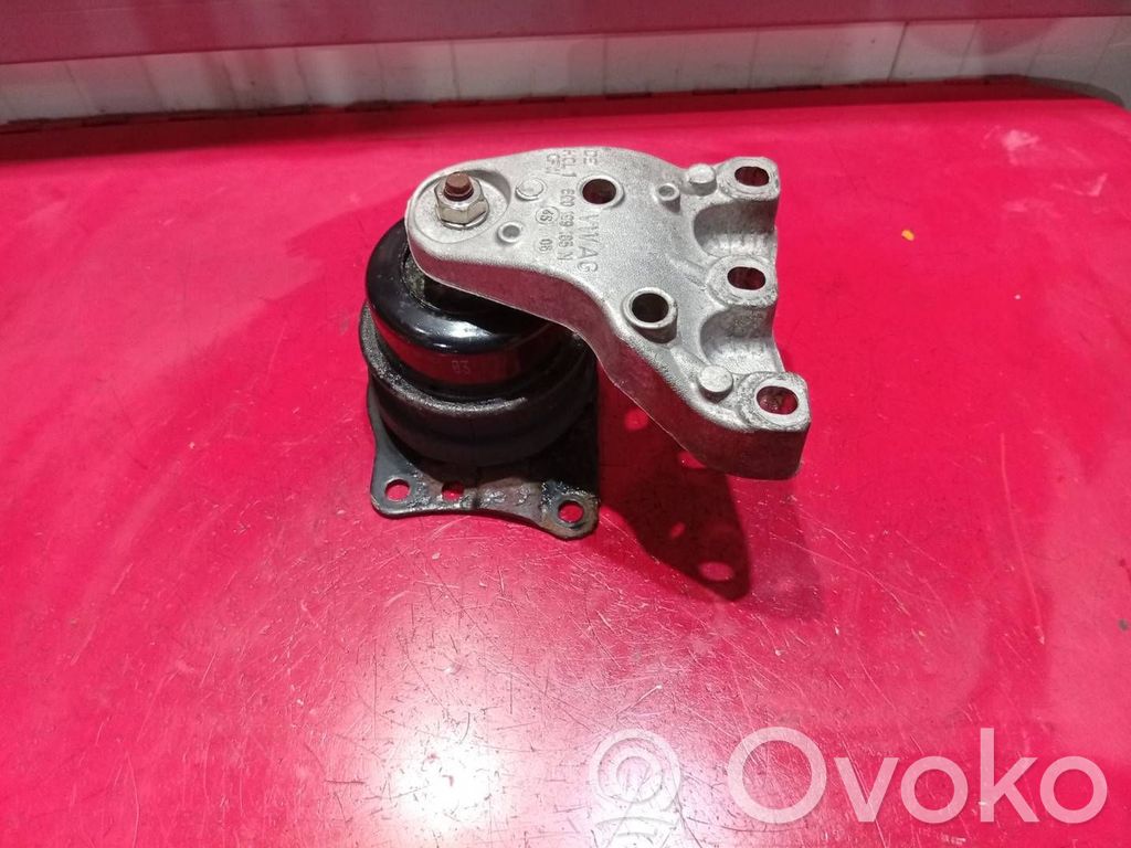 Volkswagen Polo IV 9N3 Engine mount bracket 