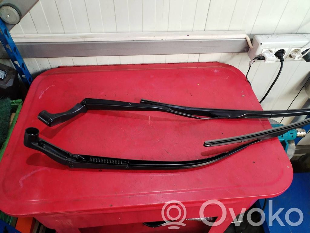 Mazda 2 Ramię wycieraczki szyby przedniej / czołowej 