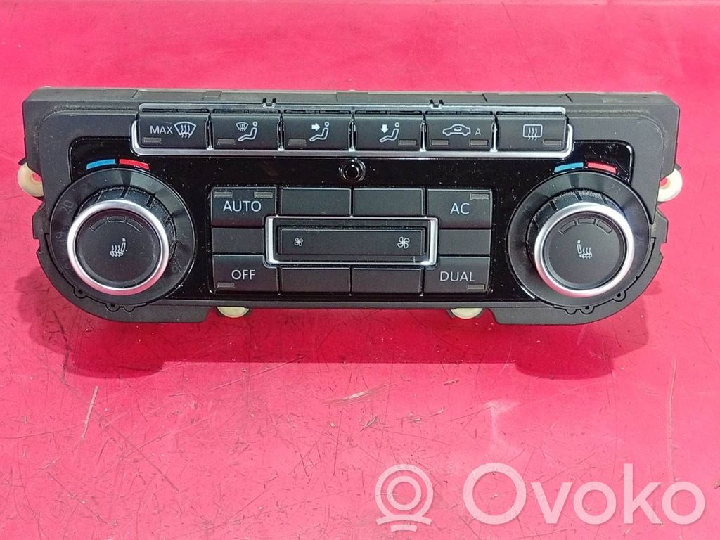 Volkswagen PASSAT CC Panel klimatyzacji 