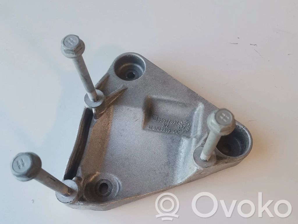 Opel Mokka X A/C compressor mount bracket 