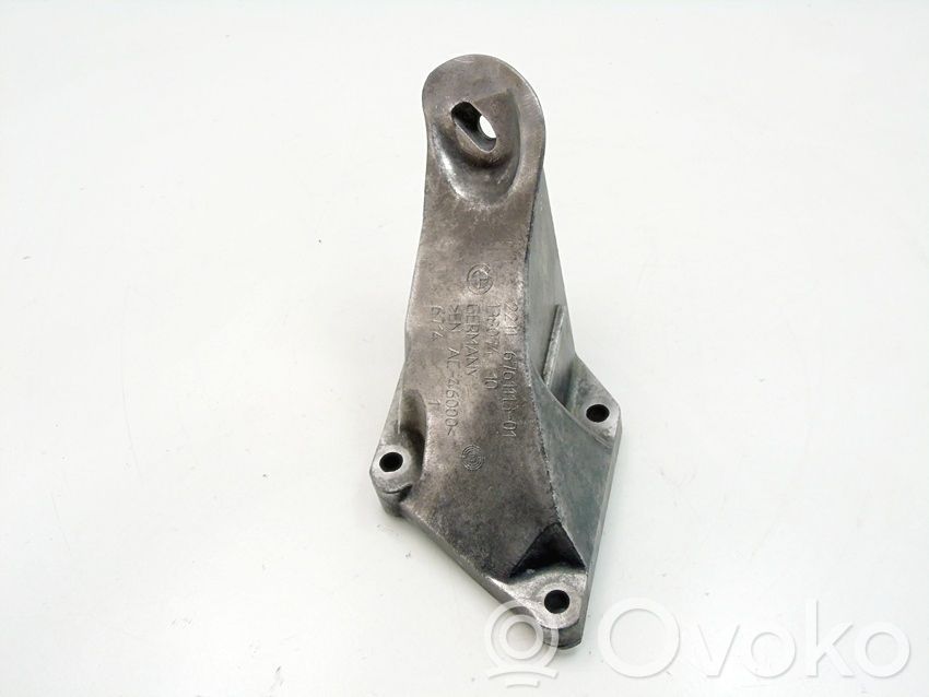 Engine mount bracket   6761113