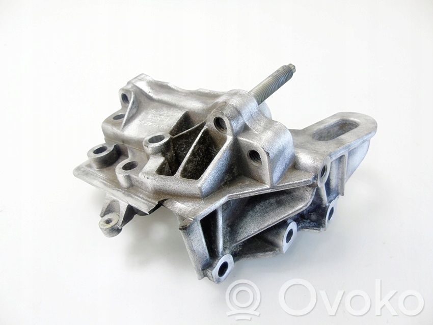Ford Kuga II Engine mount bracket 