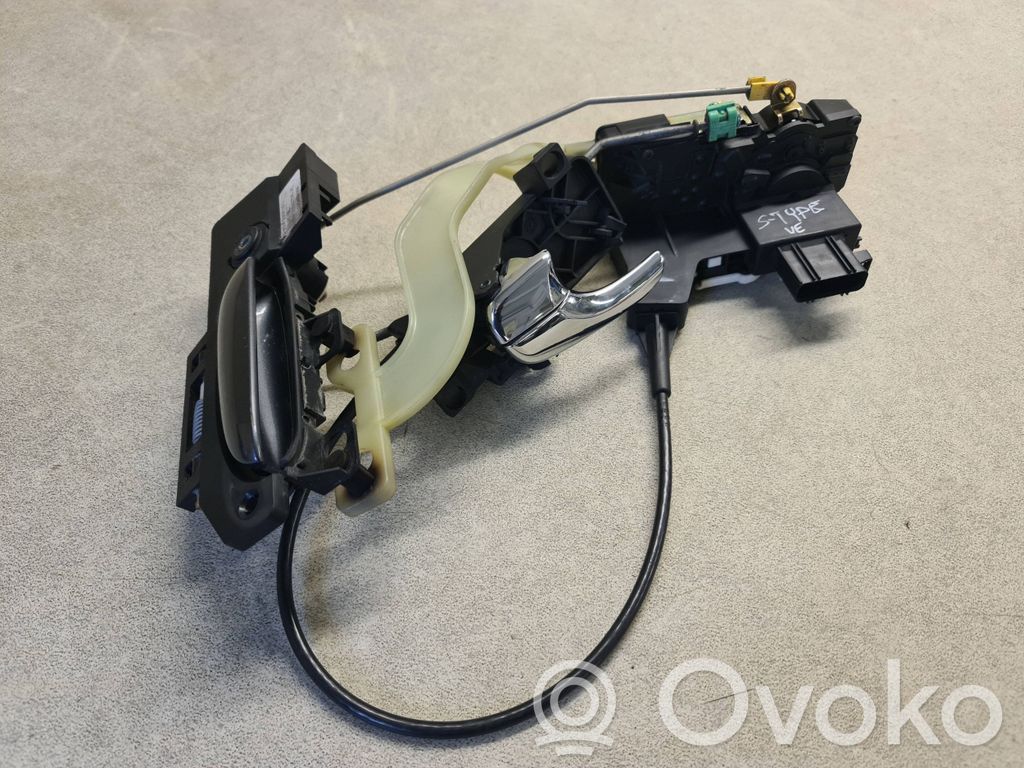 Jaguar S-Type Front door lock 