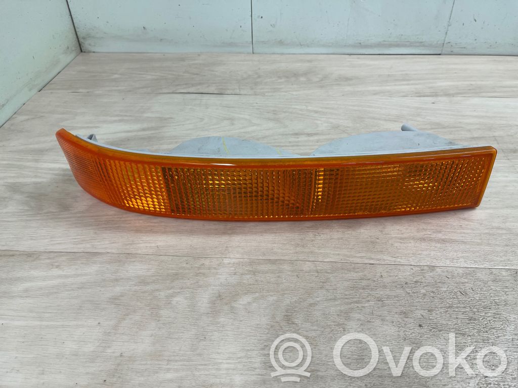 GMC Savana Front bumper turn signal 