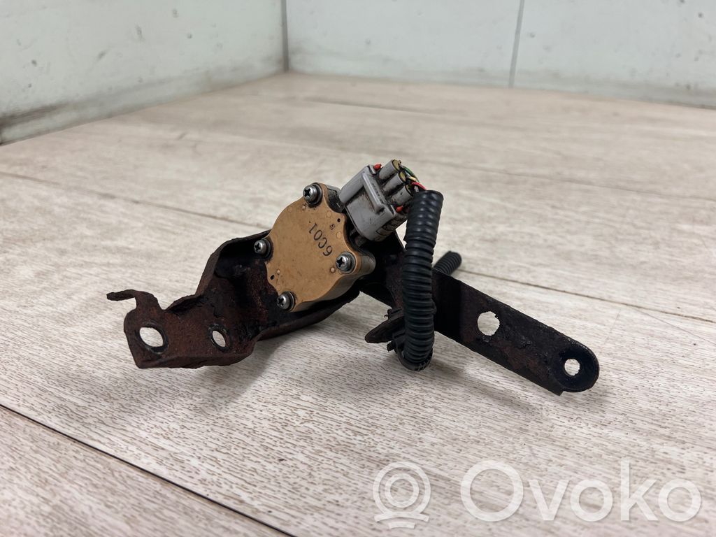 Toyota Land Cruiser (J100) Galinės pakabos aukščio daviklis 