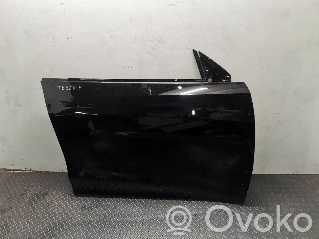 Tesla Model Y Durvis 