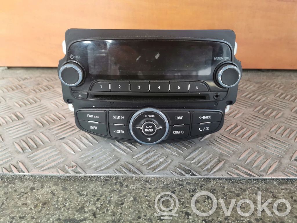 Chevrolet Aveo Radio/CD/DVD/GPS head unit 