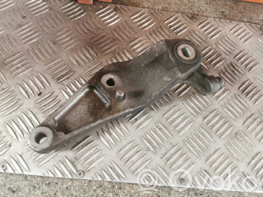 Opel Corsa E Gearbox mounting bracket 