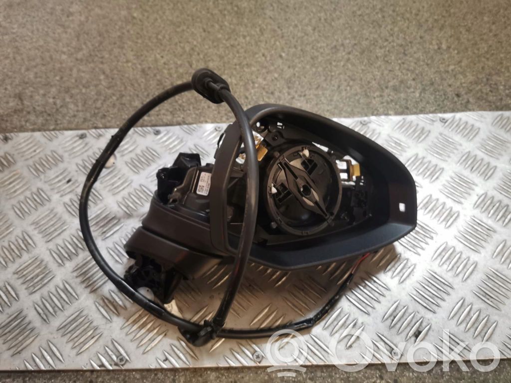 Audi A4 S4 B9 Elektryczne lusterko boczne drzwi przednich 
