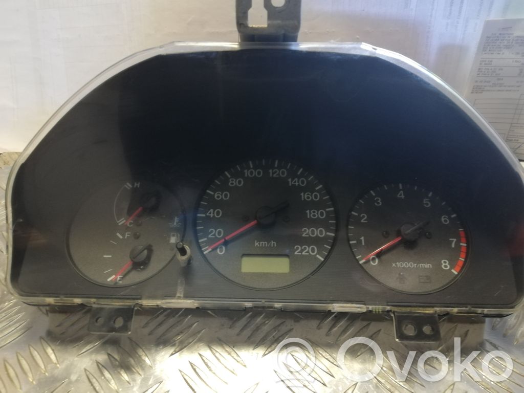 Mazda 323 F Speedometer (instrument cluster) 