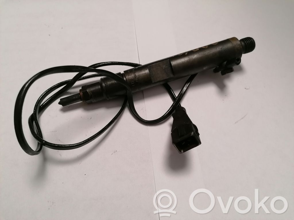 Volkswagen PASSAT B4 Inyector de combustible 