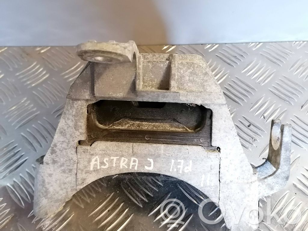 Engine mounting bracket   13248476