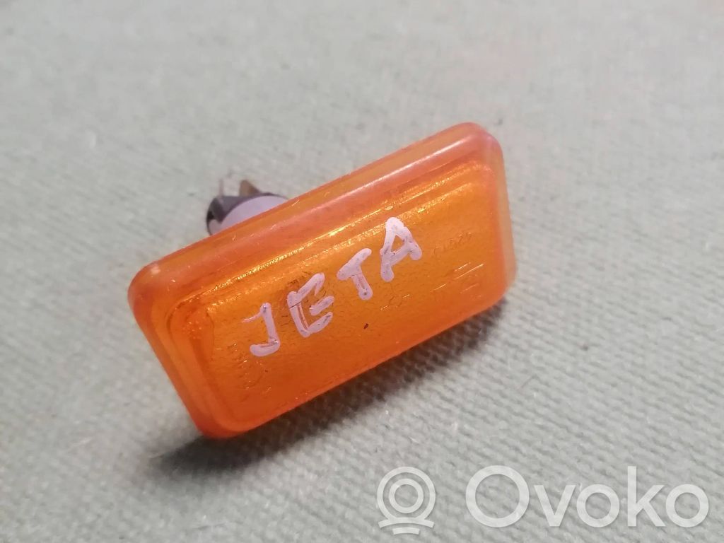 Volkswagen Jetta V Front fender indicator light 