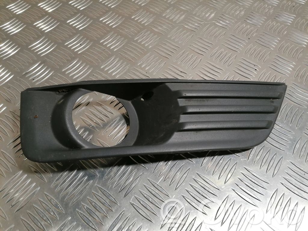 Ford Focus Front bumper lower grill 