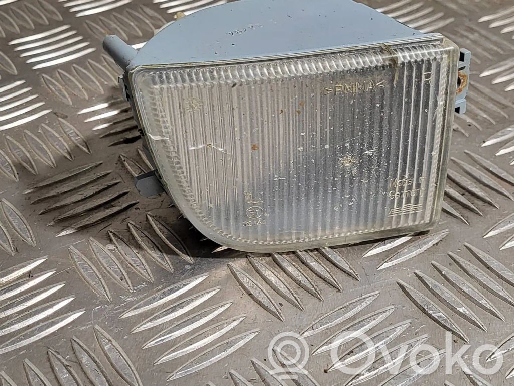 Volkswagen PASSAT B4 Front indicator light 