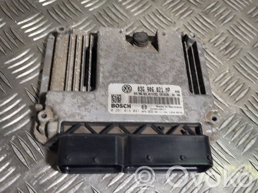 Volkswagen Touran I Engine control unit/module 