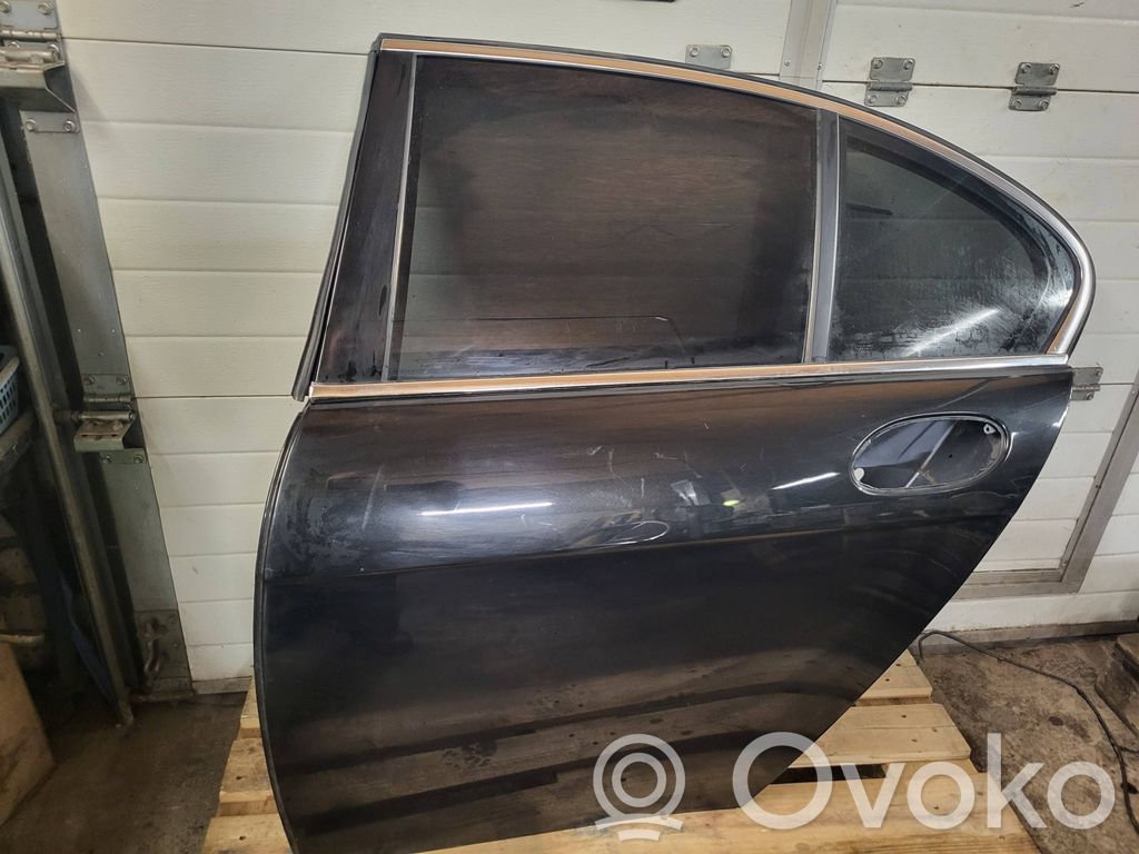 BMW 7 E65 E66 Galinės durys 