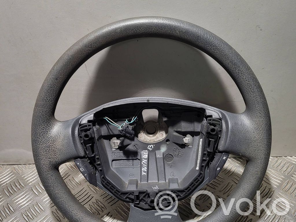 Renault Twingo II Ohjauspyörä 