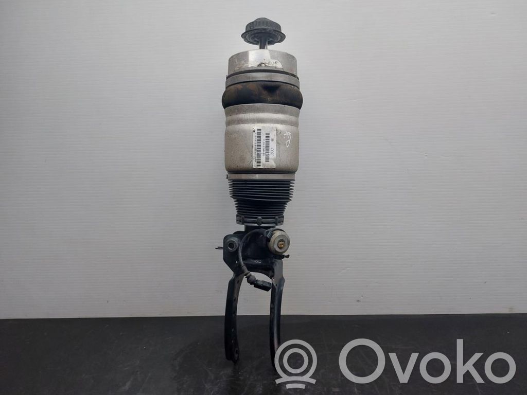 Etuiskunvaimennin   7L8616040D