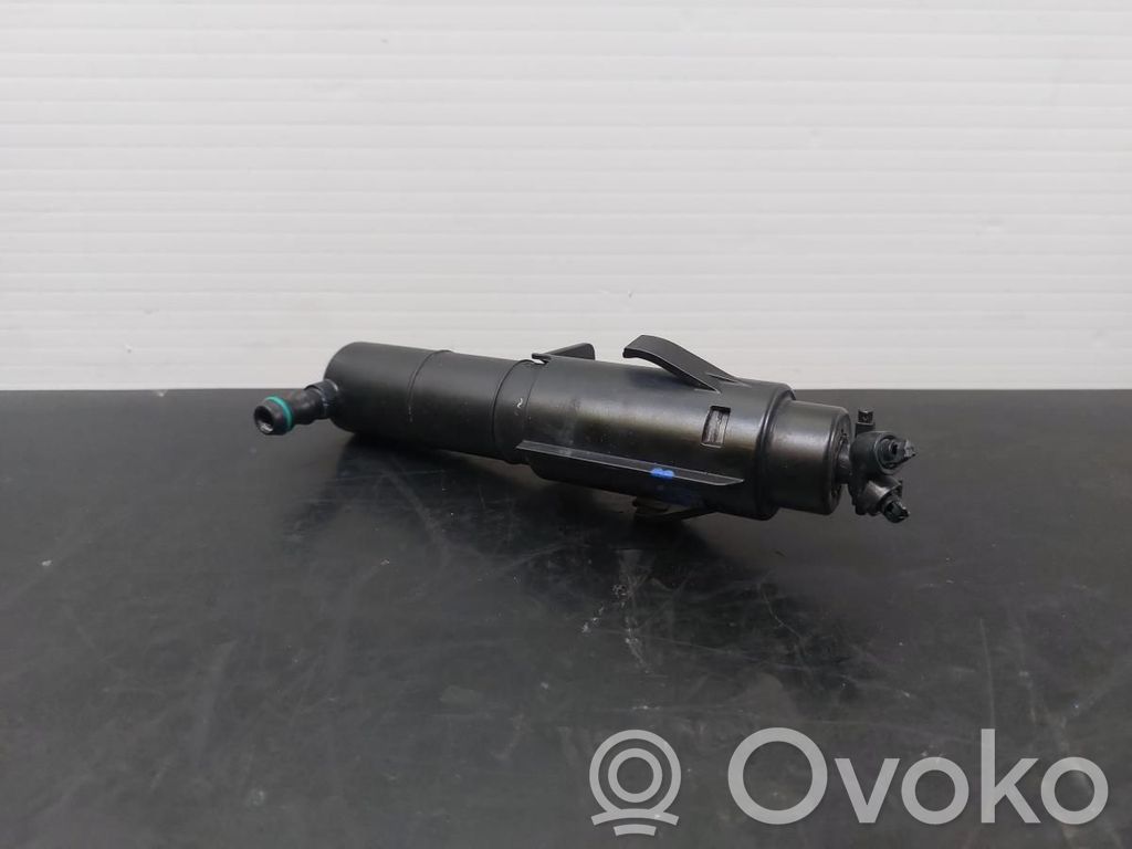 Volkswagen Golf VI Headlight washer spray nozzle 