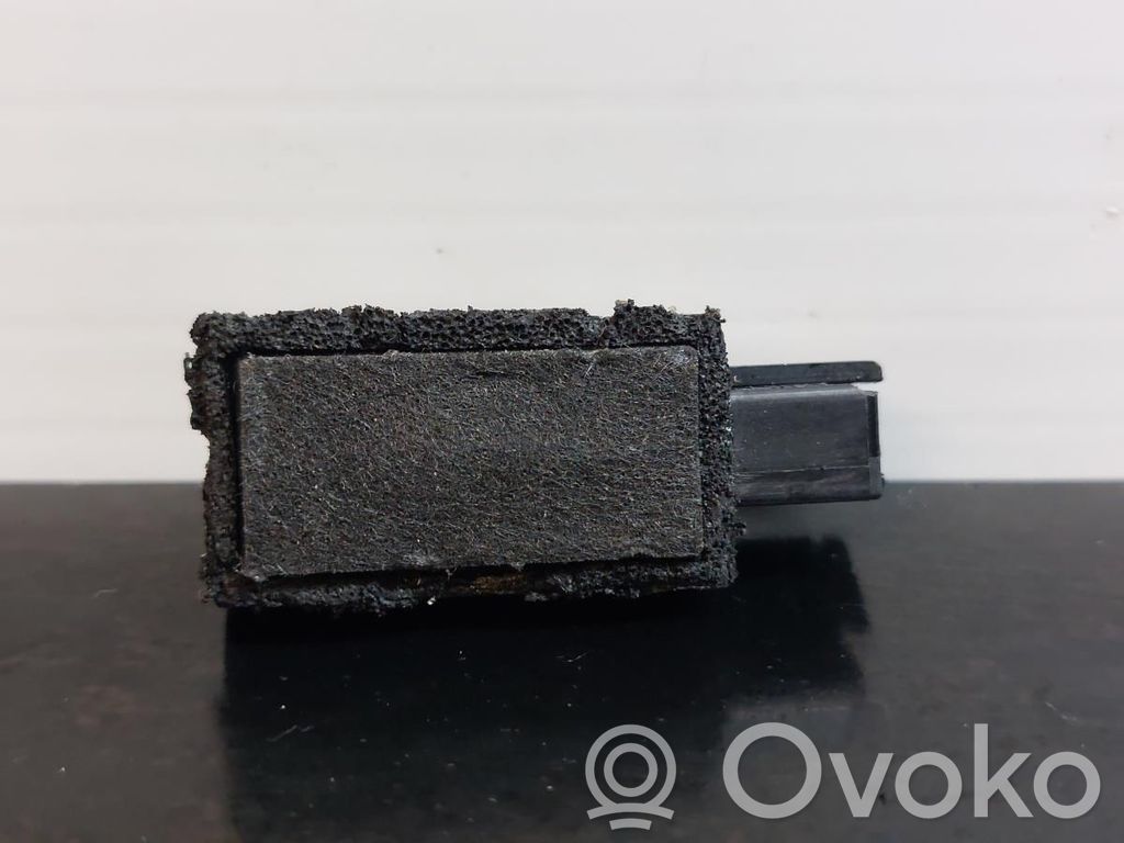 Mikrofonas (bluetooth / telefono)   12806039