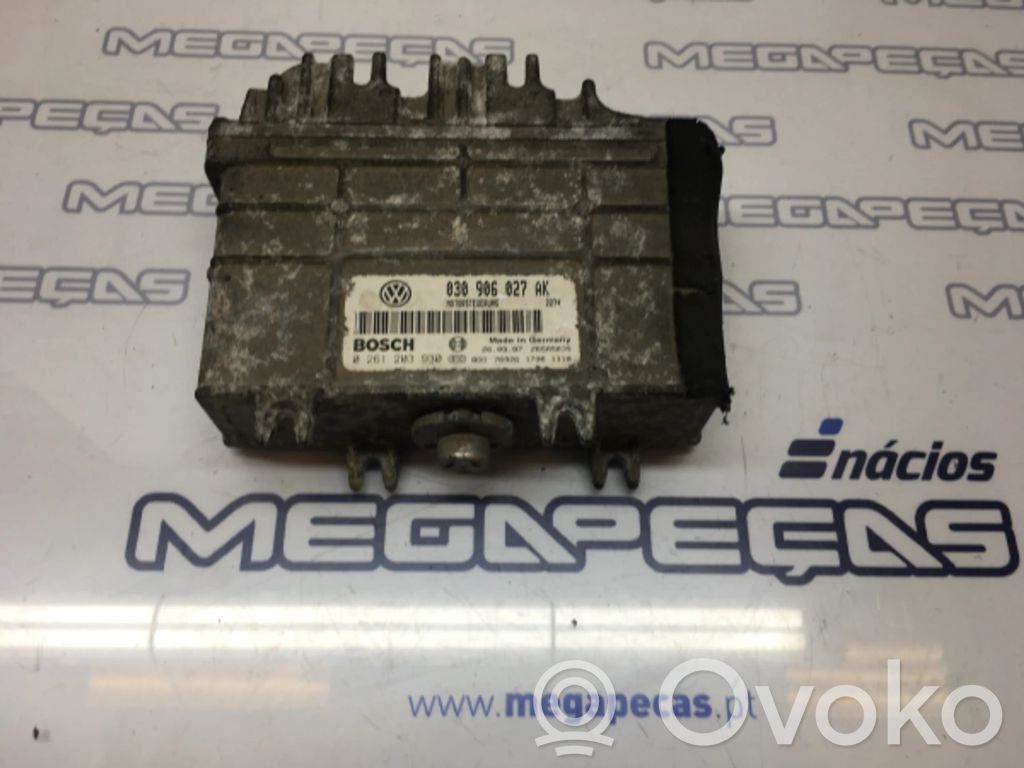 Unidad de control/módulo del motor   030906027AK,0261203930