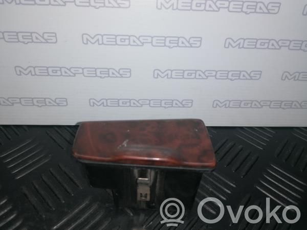 Audi A8 S8 D2 4D Aschenbecher 
