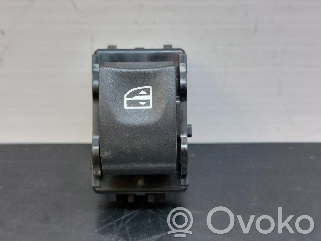 Interruptor del elevalunas eléctrico   829500004R,156024250A