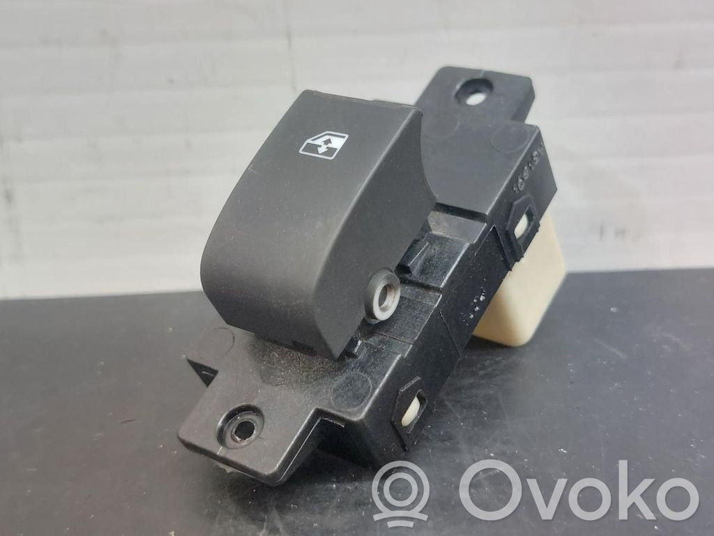 Electric window control switch   202005438