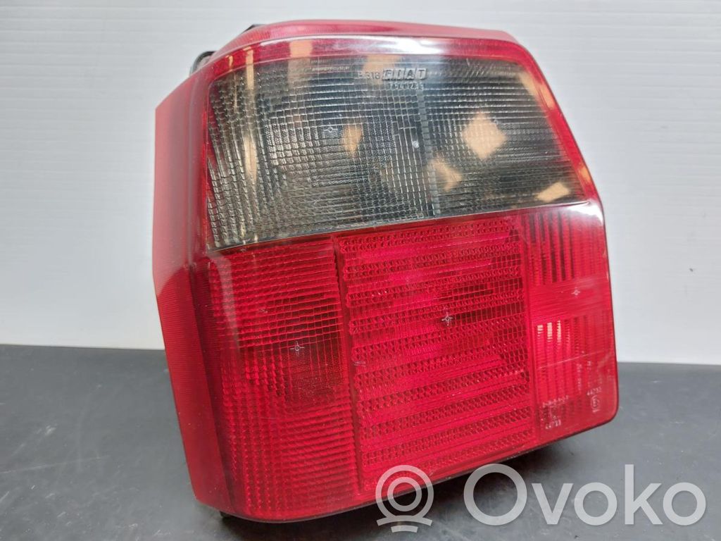 Fiat Uno Luces portón trasero/de freno 