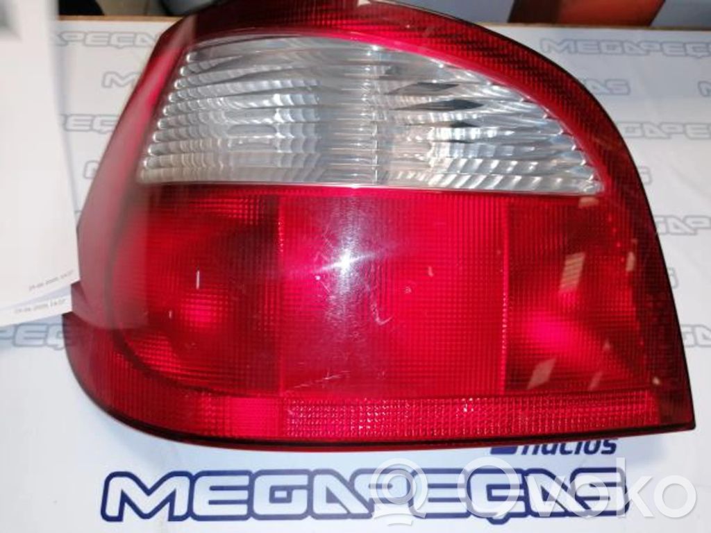 Renault Megane I Takaluukun takavalot 