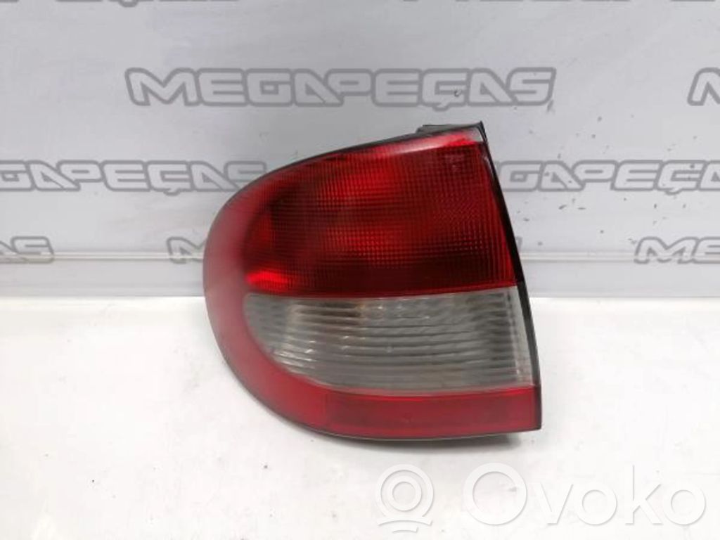 Renault Megane I Luci posteriori del portellone del bagagliaio